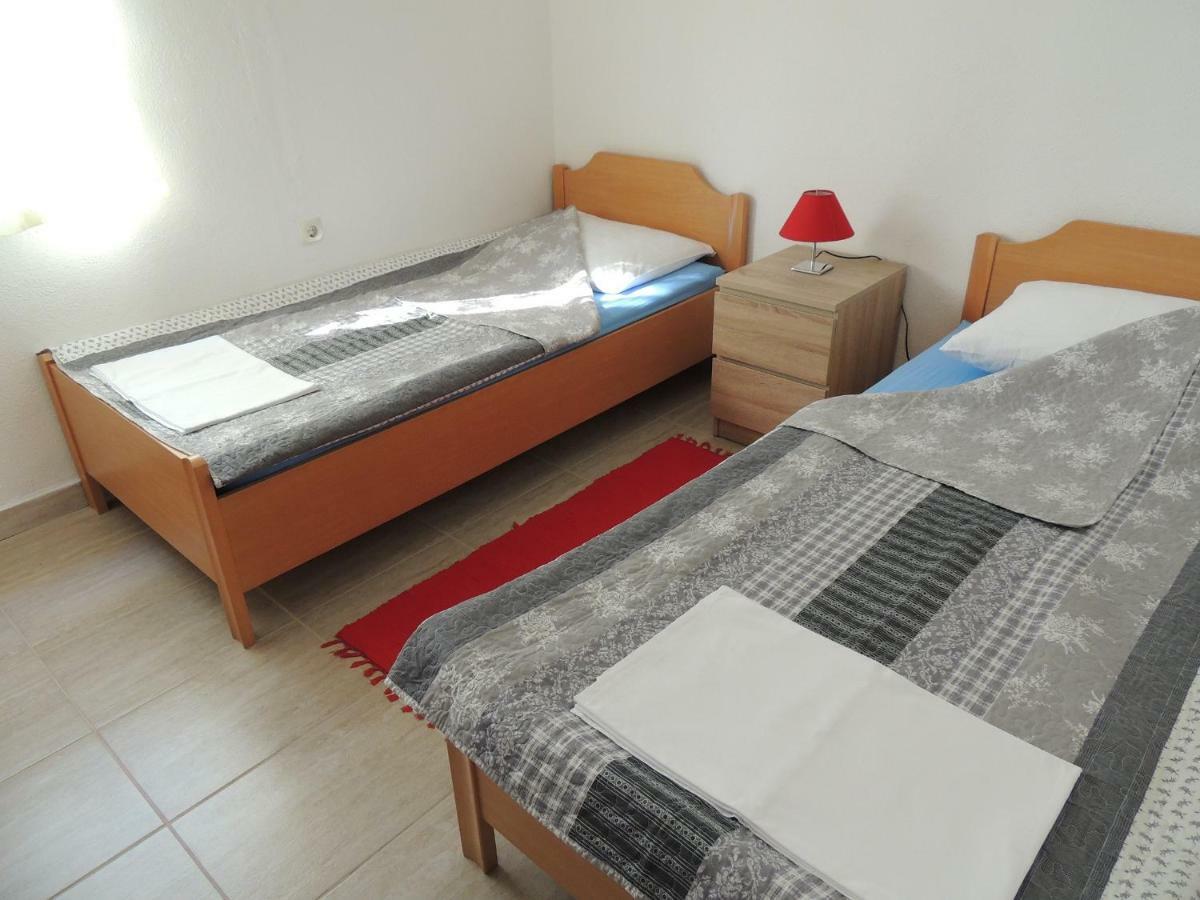 Apartman Tea Karlobag Ngoại thất bức ảnh